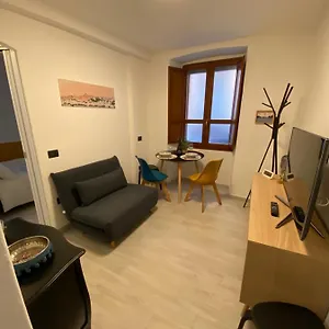 Casa Zinzuledda , Cagliari Italia